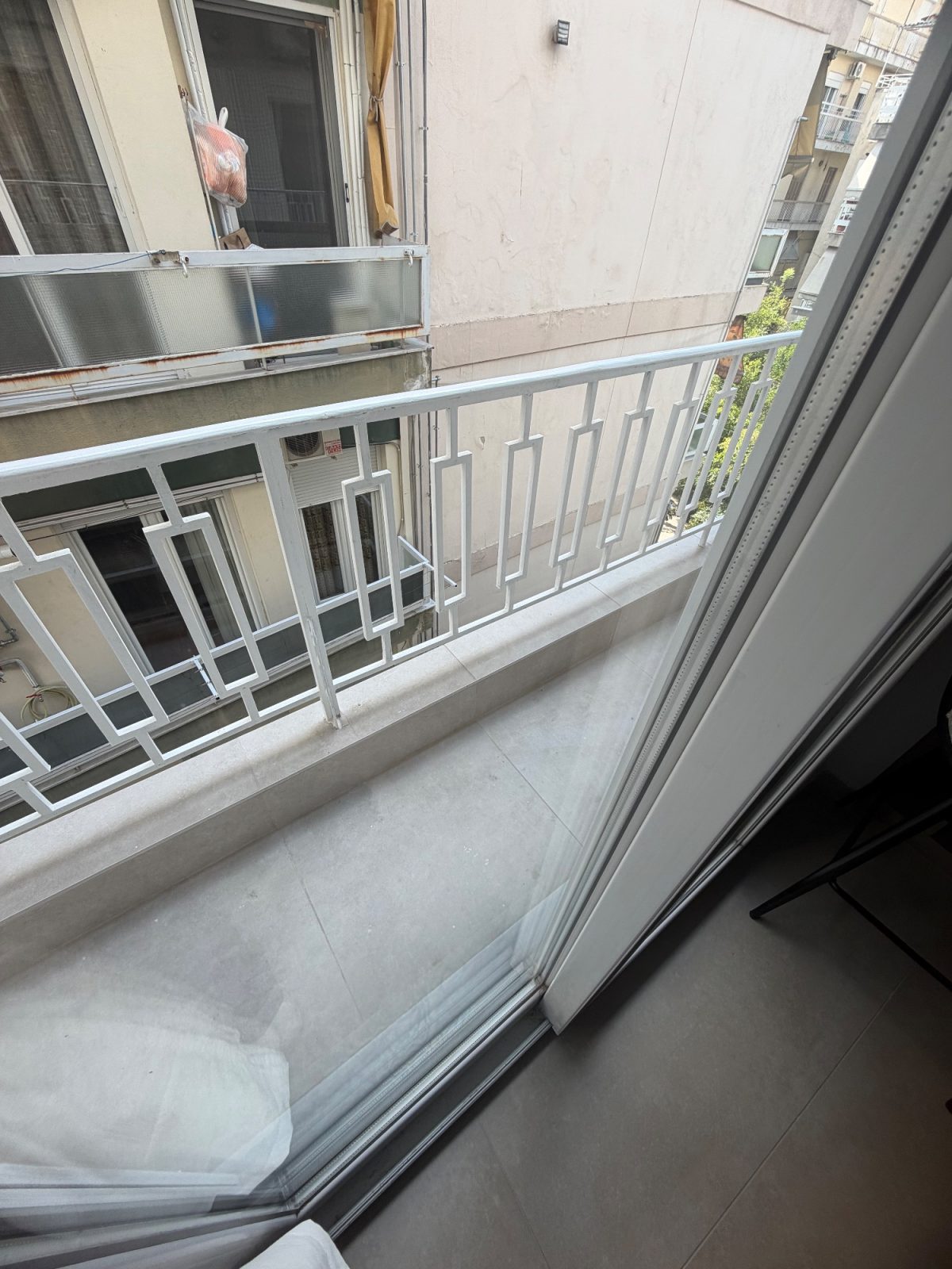 Renovated 25 sqm Studio Apartment in Thessaloniki - Ideal for Students or Investment